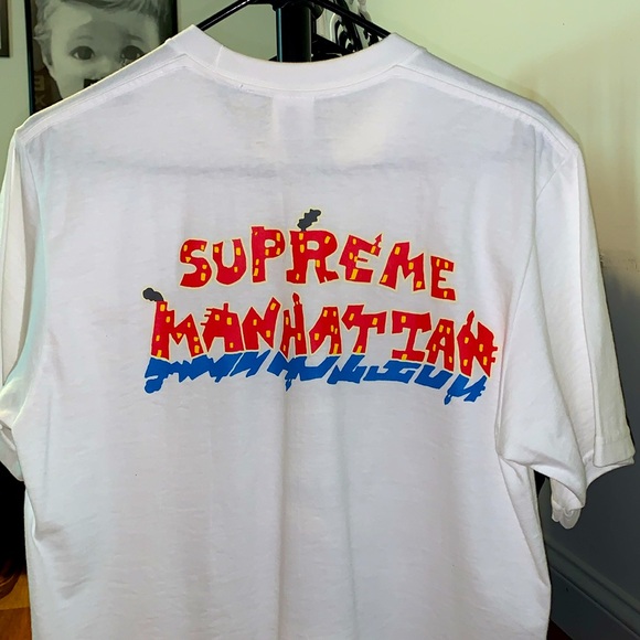 Supreme Manhattan Tee (SS22) - Picture 5 of 8
